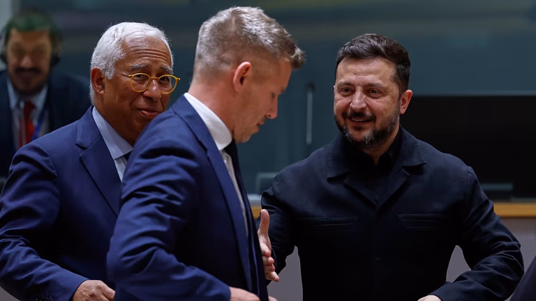 La UE avanza hacia la adhesión de Ucrania tras el fin del veto húngaro con una posible reunión Zelenski-Magyar
