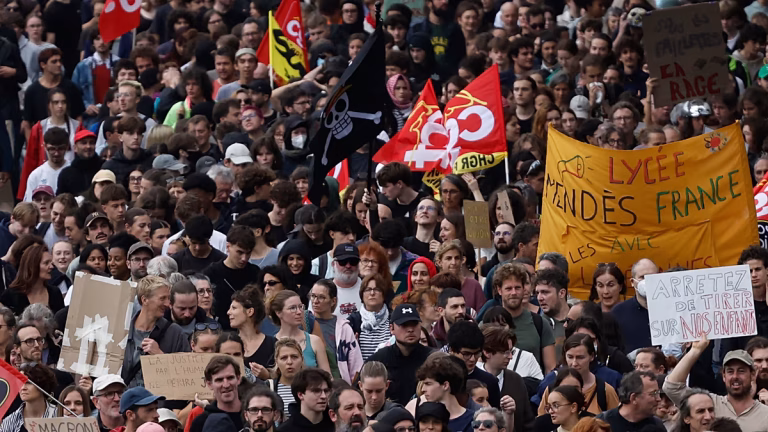 Los estudiantes franceses llaman a una nueva movilización el próximo 17 de octubre