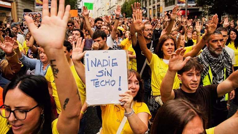 Los sindicatos convocan una huelga general este otoño para reclamar salarios y vivienda dignos en España