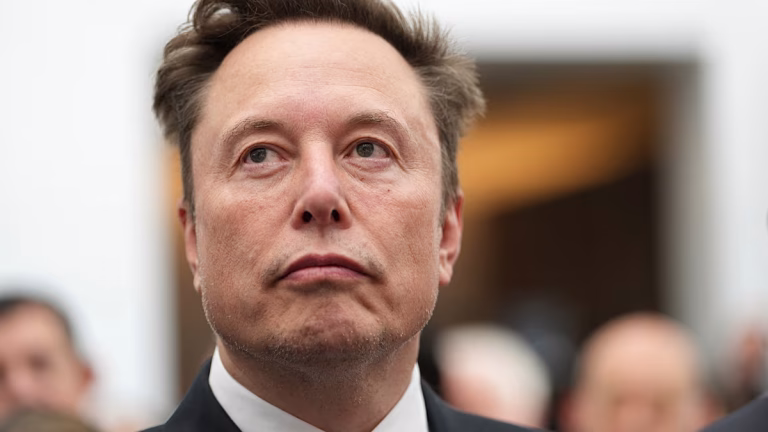 Musk promete acciones de SpaceX a cada niño de EE.UU., posible regalo de 10.700 millones