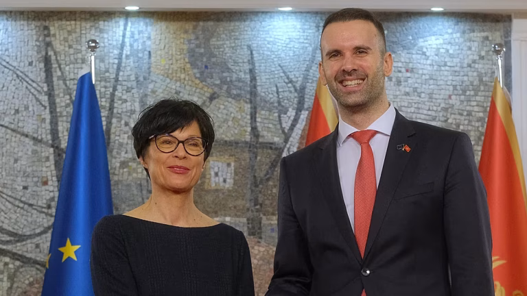 Problemas de traducción: la adhesión de Montenegro a la UE, frenada por el idioma