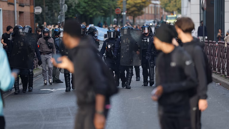 Protestas estudiantiles en Francia: entre 400 y 500 escuelas cerradas total o parcialmente el lunes