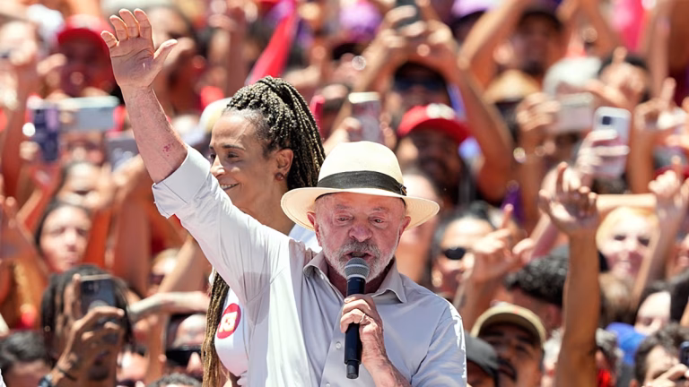 Qué camino debe seguir Lula da Silva para imponerse a Flávio Bolsonaro en la segunda vuelta