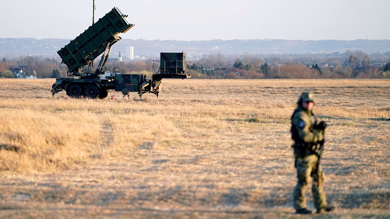Rusia advierte a Europa: “las fábricas de armas para Ucrania pueden ser objetivos”