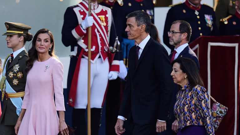 Sánchez admite la incursión de buques militares marroquíes en aguas ceutíes durante la entrada masiva de julio