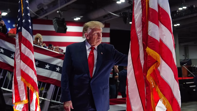 Trump carga contra el Nobel de la Paz y descalifica a la jueza Pillay