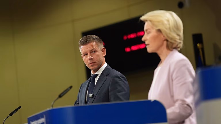 Von der Leyen, Costa y Macron viajan a Budapest en señal del deshielo de la relación UE-Hungría
